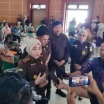 Dalam rangka Hari Bhakti Adhyaksa, Kejaksaan Negeri Kabupaten Pekalongan mengadakan bakti sosial cek gula darah dan pap smear gratis di GPU Kajen. Dukungan dari BPJS Kesehatan dan Dinas Kesehatan Kabupaten Pekalongan membuat pemeriksaan kesehatan ini dapat diikuti oleh ratusan peserta. Pemeriksaan meliputi cek gula darah untuk diabetes dan pap smear untuk deteksi kanker leher rahim pada wanita.