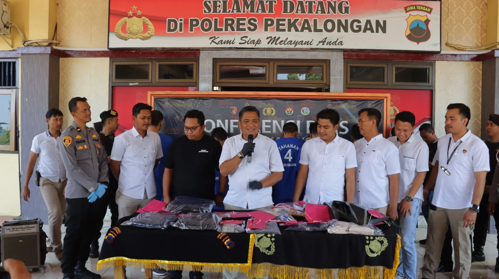 KONPRES - Kasat. Reskrim Polres Pekalongan, AKP Isnovim Chodariyanto saat memberikan keterangan kepada media (21/02/2024 - dok. Humas)