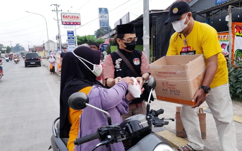 Rasika & KPU Berbagi Takjil 2022, berbuat baik untuk sesama di bulan puasa yang di dukung oleh Roti-Qu (14/04/2022)