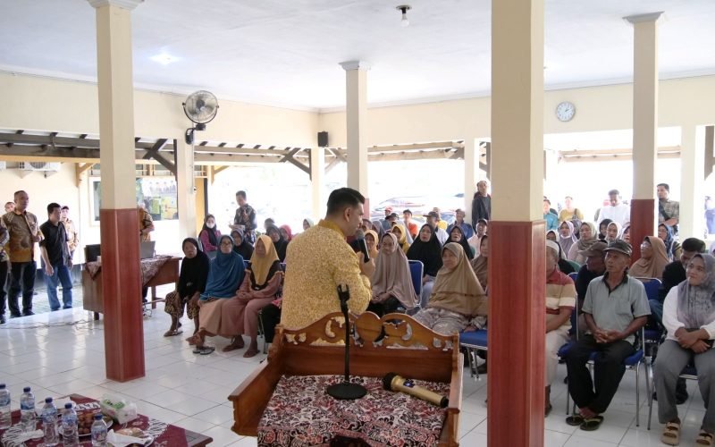 Suasana dialog kebangsaan saat narasumber menyampaikan materi Empat Pilar di hadapan warga Kota Pekalongan, mengajak peserta aktif berdiskusi dan memperkuat nilai persatuan (dok. Istimewa)