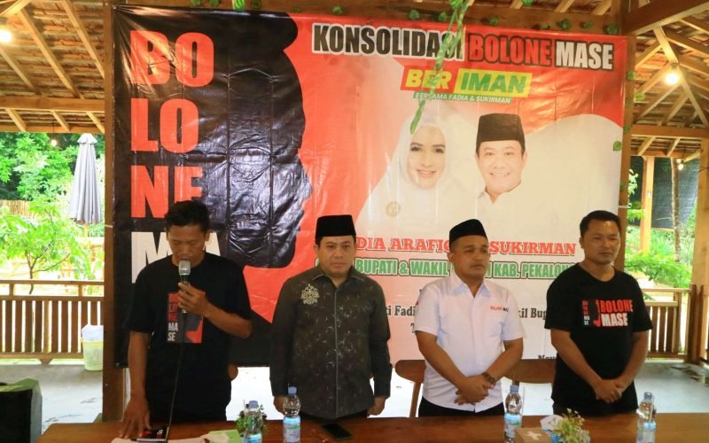 BOLONE MASE - Relawan Bolone Mase saat deklarasi dukungan kepada Fadia - Sukirman dan Luthfi - Yasin (dok. Bagus Rasika FM)