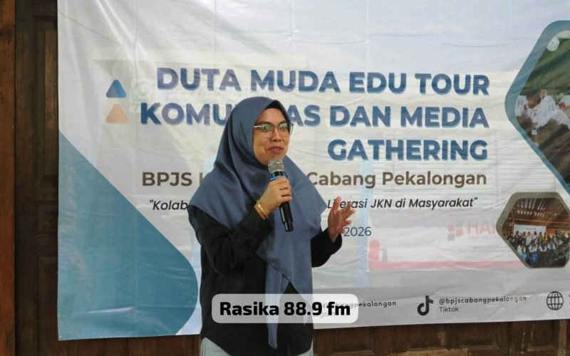 Kepala BPJS Kesehatan Cabang Pekalongan, Sri Mugirahayu (Cici), menekankan pentingnya kolaborasi bersama media dalam meningkatkan literasi JKN di masyarakat. Di tengah tantangan kepatuhan iuran, BPJS Kesehatan terus menghadirkan kemudahan seperti program New Rehab 2.0 untuk membantu masyarakat mengelola tunggakan secara ringan (Dok. Bagus - Rasika FM Pekalongan).