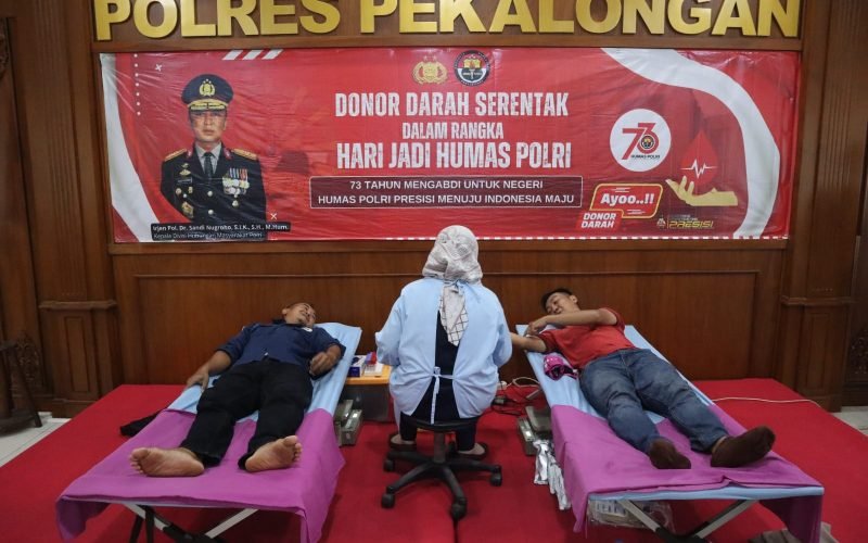 HUT HUMAS - Kegiatan donor darah dalam Peringatan HUT Humas ke-73 (dok. Humas)