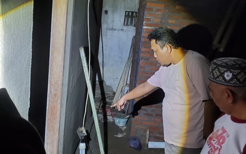 Lokasi kejadian yang menewaskan tukang bangunan saat memasang lampu penerangan akibat tersengat listrik (dok. Humas)