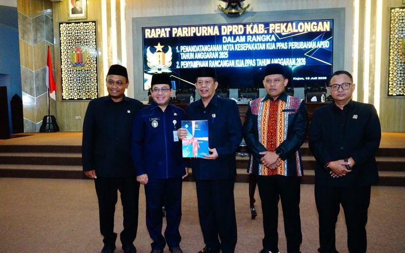 Rapat paripurna dalam rangka Perubahan KUA PPAS 2025 diruang paripurna DPRD Kabupaten Pekalongan (dok. Istimewa)