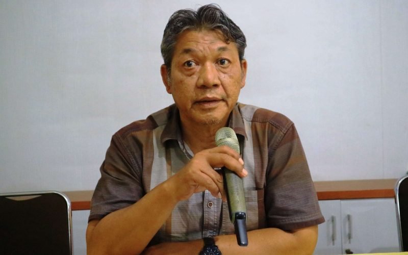STUNTING - Kepala Dinas Kesehatan Kabupaten Pekalongan, Setiawan Dwiantoro saat menanggapi isu potongan dana stunting (dok. Rasika FM)