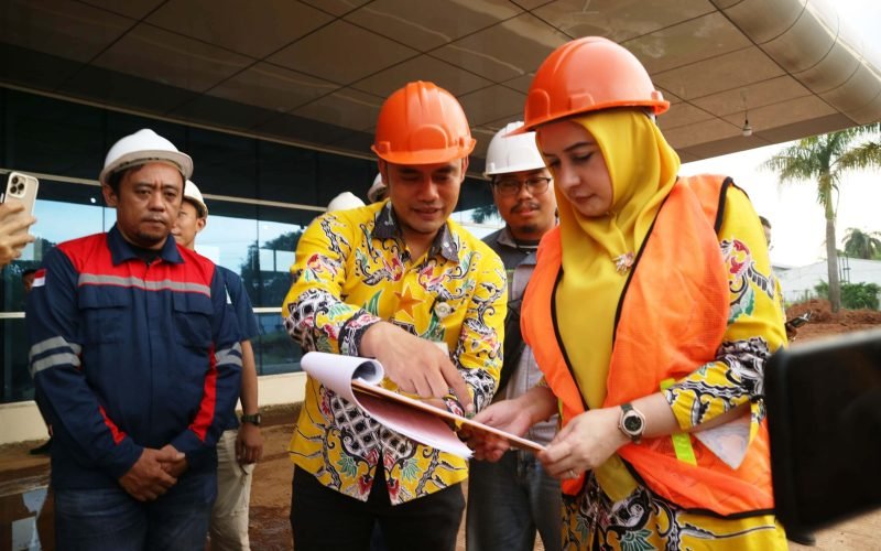 Bupati Fadia saat tinjau pembangunan RSUD Kraton baru di Wiradesa (18/06/2025 - Dok. Rasika FM)