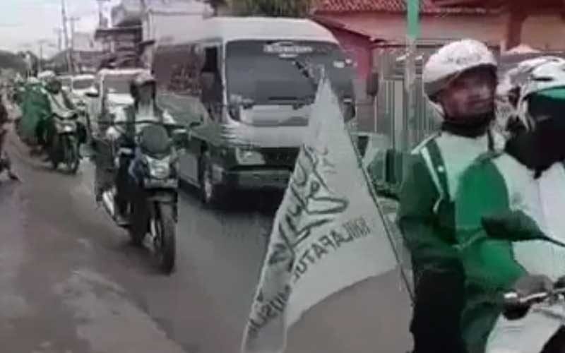 Konvoi-Pemotor-Bawa-Poster-Kebangkitan-Khilafah-di-Brebes,-DPP-Permana-Tolak-Tegas-Propaganda-Paham-Khilafah