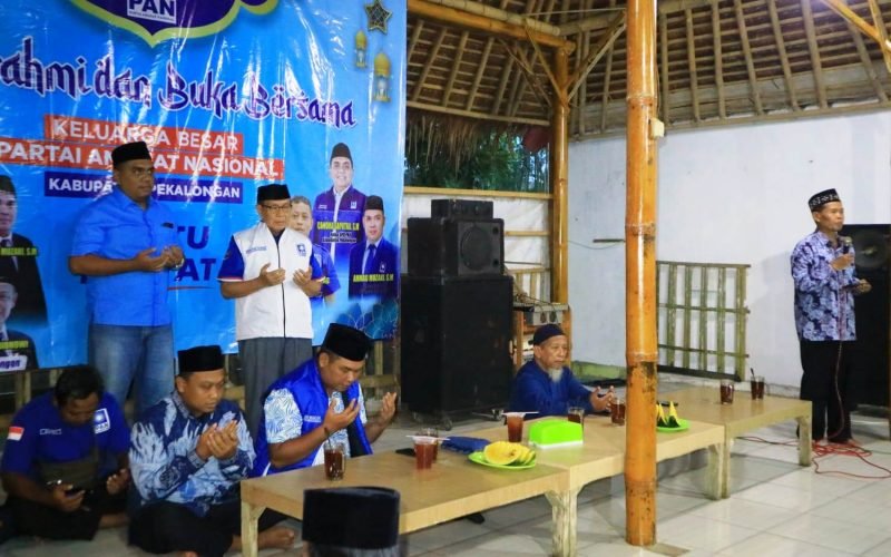 BUKBER - DPD Partai Amanat Nasional Kabupaten Pekalongan menggelar buka bersama dengan keluarga besar PAN se-Kabupaten Pekalongan sekaligus konsolidasi jelang Musda tahun 2025 (26/03/2025 - Dok. Bagus Rasika FM)