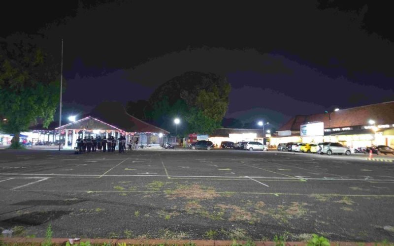 Suasana kawasan Eks Pendopo Nusantara di Kota Pekalongan pada malam hari yang saat ini masih menyisakan masalah tata kelola (dok. Istimewa)