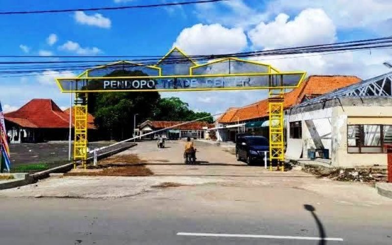 Kawasan eks Pendopo Kabupaten Pekalongan yang kini wajahnya berubah lebih modern setelah renovasi dan penataan kawasan (dok. istimewa).