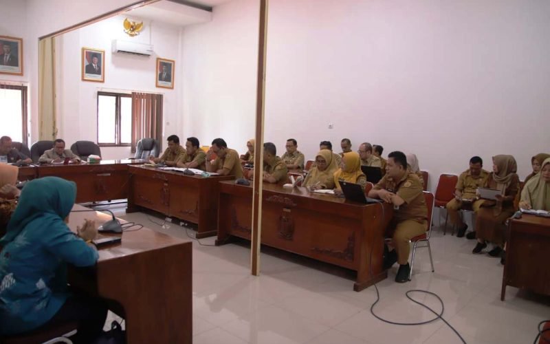 DPRD Kabupaten Pekalongan menggelar rapat koordinasi dengan Pemkab Pekalongan pada Selasa (10/3/2026) untuk memastikan roda pemerintahan tetap berjalan dan pelayanan publik tidak terganggu pasca OTT KPK terhadap Bupati Fadia
