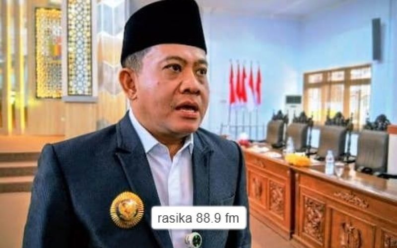 Plt. Bupati Pekalongan Sukirman memastikan penataan lapak Pekan Raya Kajen (PRK) akan dilakukan secara menyeluruh. Pemerintah menyiapkan langkah tegas apabila masih ditemukan praktik jual beli lapak di luar aturan yang berlaku (dok. Bagus - Rasika FM Pekalongan)