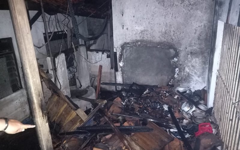 Kondisi gudang konveksi setelah kebakaran di Pesanggrahan Wonokerto (04/06/22 - Dok. Humas Polres Pekalongan)