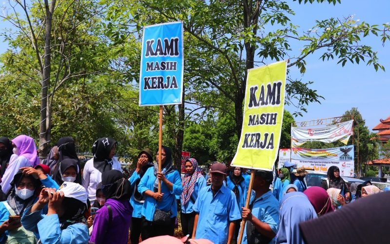 Audiensi karyawan PT. Panamtex di gedung DPRD Kabupaten Pekalongan (dok. Humas)