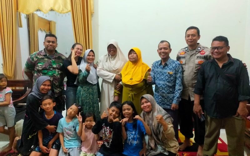 WNA Belanda yang menemukan kembali ibunya setelah 42 tahun berpisah (dok. Humas)