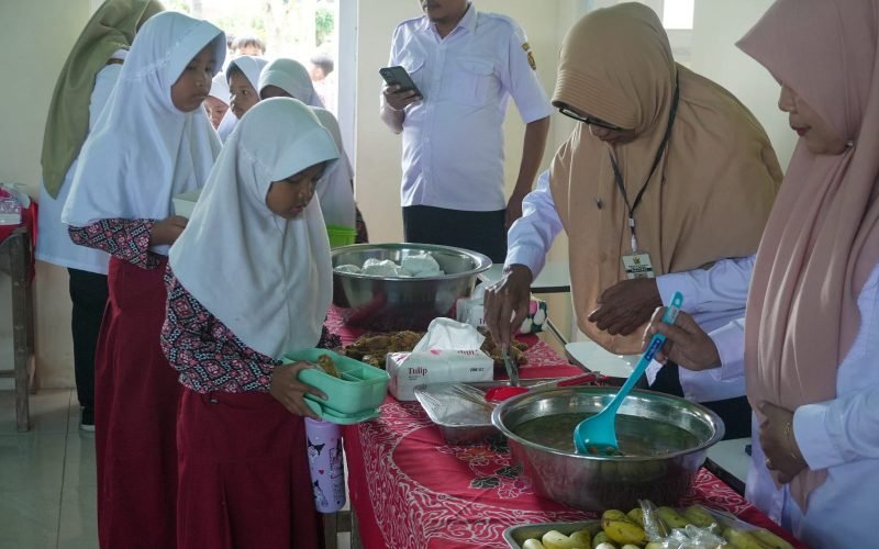 Sosialisasi Gerakan Makan B2SA di SDN 1 Bulakpelem Sragi (dok. Istimewa)