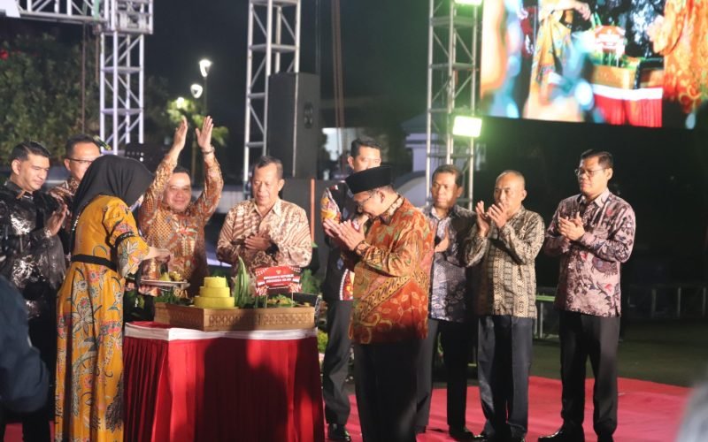 Malam resepsi HUT ke-80 RI di halaman pendopo Bupati Pekalongan di Kajen (17/08/2025 - dok. Istimewa)