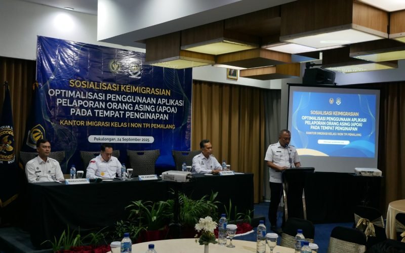 Sosialisasi Keimigrasian tentang optimalisasi penggunaan Aplikasi Pelaporan Orang Asing (APOA) bagi pengelola penginapan, yang digelar Kantor Imigrasi Kelas I Non TPI Pemalang di Hotel Howard Johnson, Rabu (24/9/2025 - dok. Istimewa)