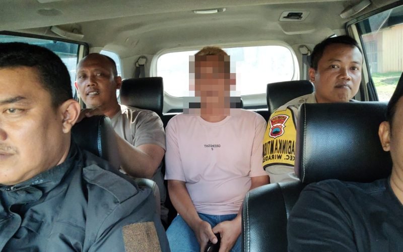 Polsek Wiradesa berhasil mengamankan seorang mantan salesman yang diduga menggelapkan dana perusahaan. Pelaku kini dibawa ke Mapolsek untuk menjalani proses penyidikan lebih lanjut (dok. Humas)