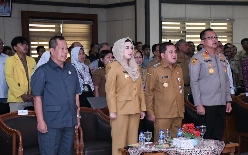 Peserta mengikuti pembukaan Konsultasi Publik Rancangan Awal RKPD Kabupaten Pekalongan 2027 di Aula Setda, Selasa (20/1/2026), sebagai bagian dari proses perencanaan pembangunan daerah.