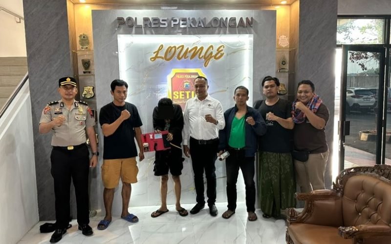 Diduga hendak mengedarkan sabu, HF (24) kini diamankan di Polres Pekalongan bersama barang bukti 5,45 gram sabu. Polisi masih mengembangkan penyidikan untuk mengungkap kemungkinan adanya jaringan lain (dok. Humas)