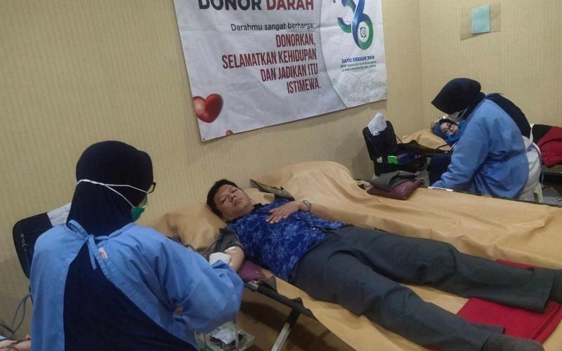 Kegiatan Donor darah BPJS Kesehatan Cabang Pekalongan  dalam rangka serangkaian kegiatan HUT ke-56