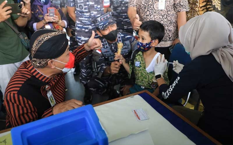 ganjar-vaksin-anak